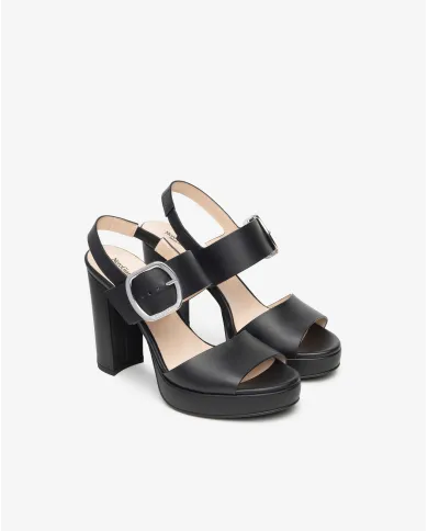 Nero Giardini Sandalo