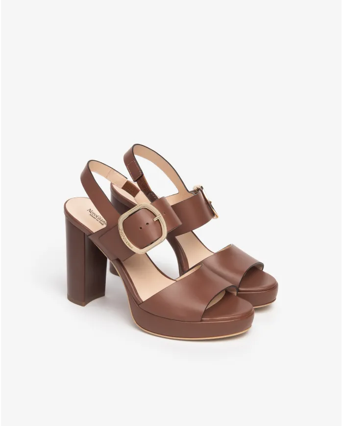 Nero Giardini Sandalo Cuoio