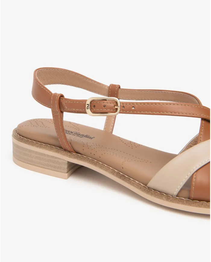 Nero Giardini Sandalo Cuoio