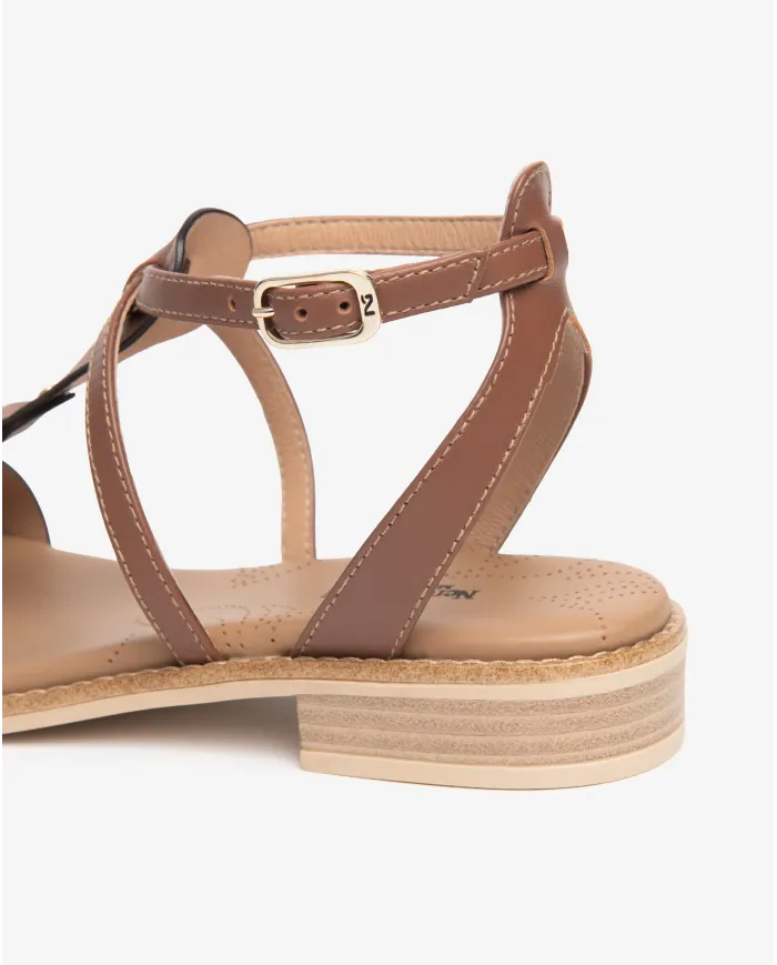 Nero Giardini Sandalo Cuoio