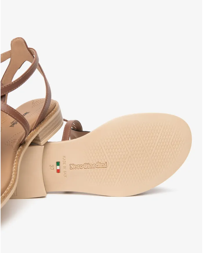 Nero Giardini Sandalo Cuoio