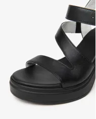 Nero Giardini Sandalo